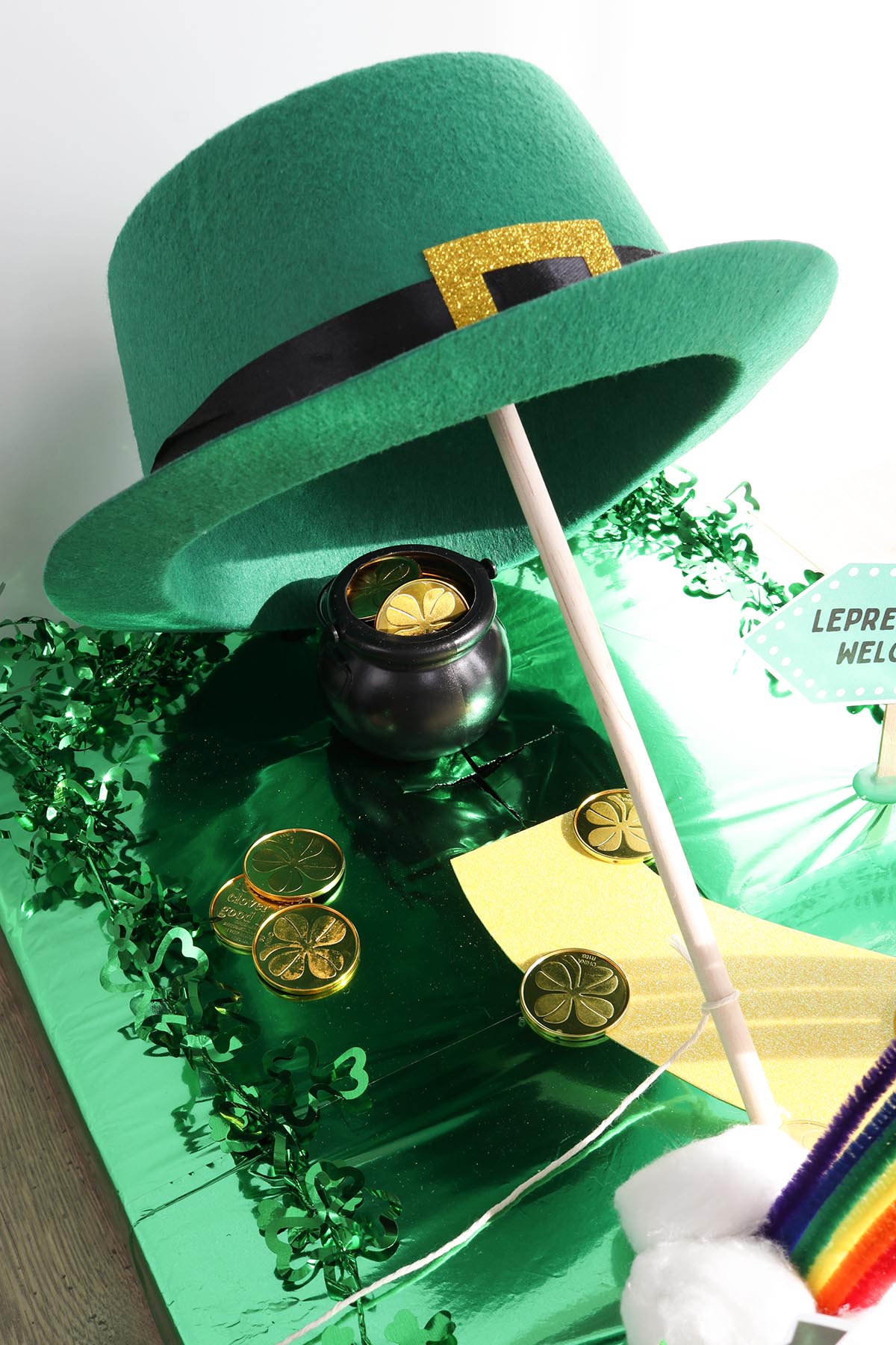 easy leprechaun trap to catch a sneaky leprechaun